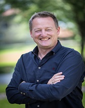 Dr. Sven Tiews
